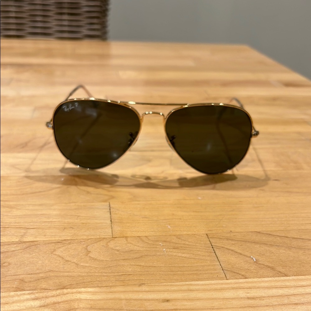 Ray-Ban Gold Aviator Sunglasses